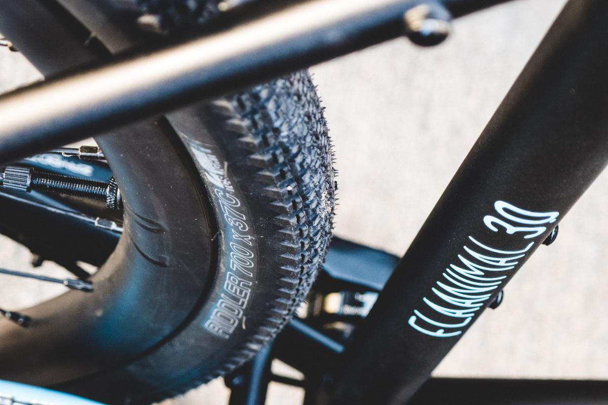 Rodeo Flaanimal 3.0 custom blue gravel adventure bike